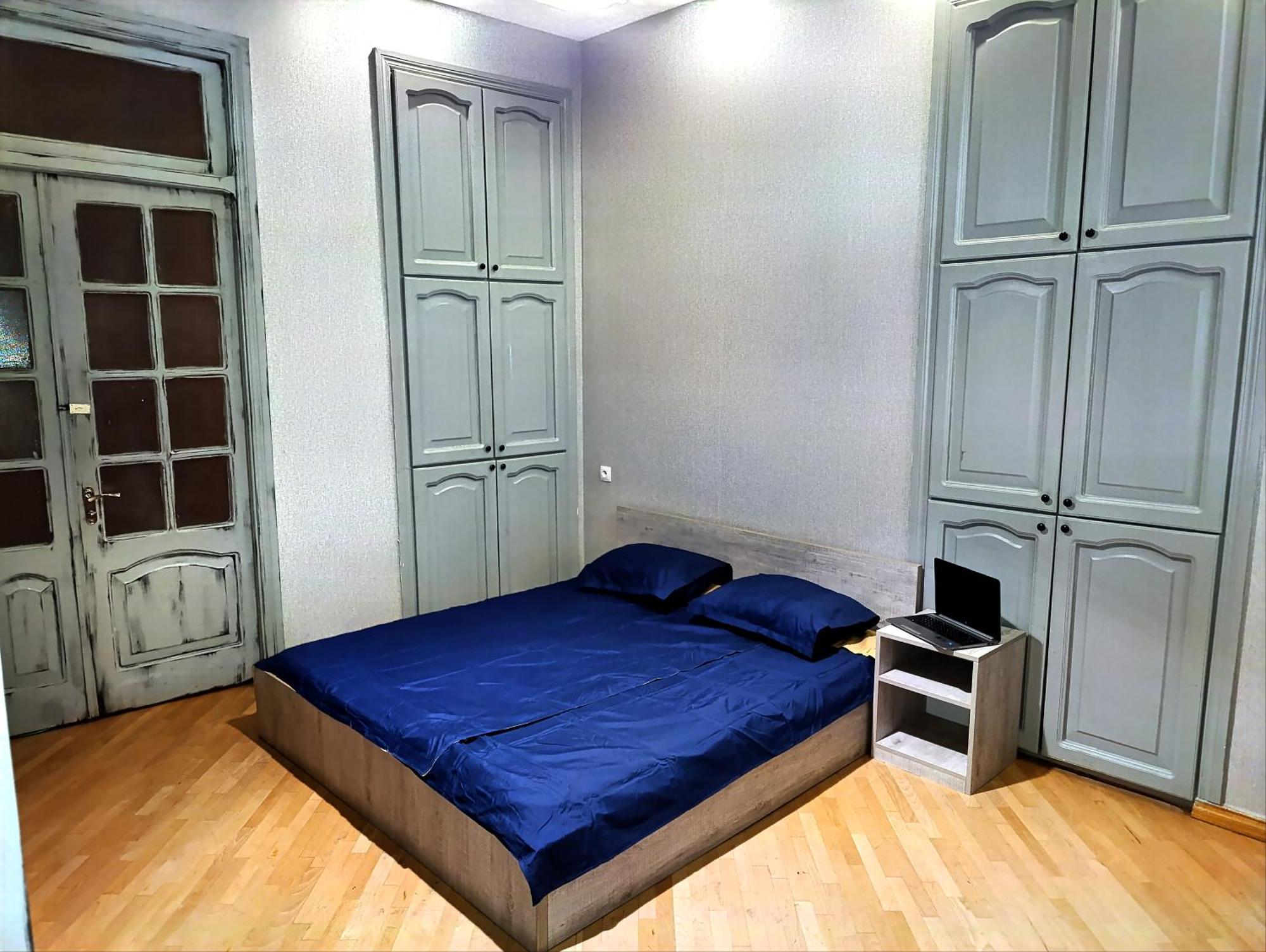 J Square Hostel Tbilisi Exterior foto