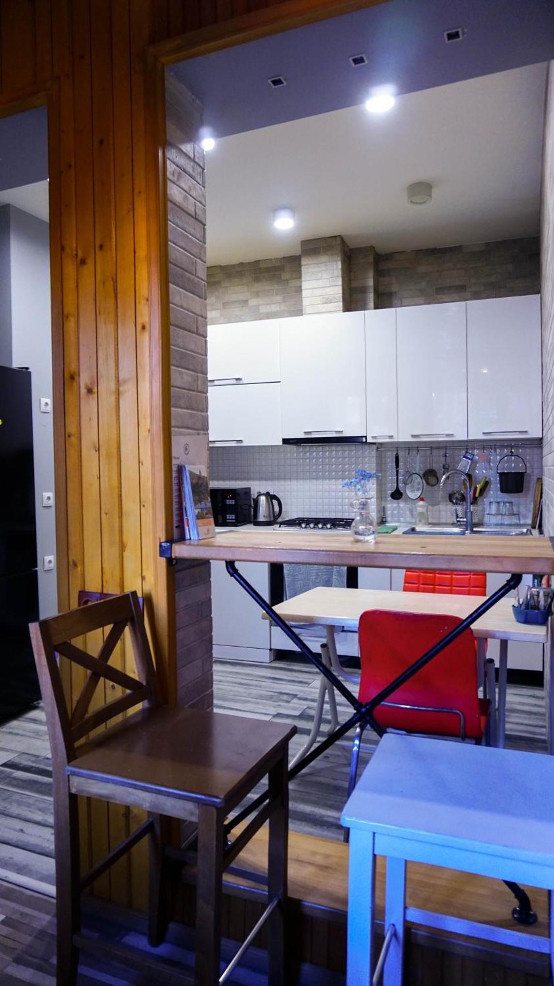 J Square Hostel Tbilisi Exterior foto